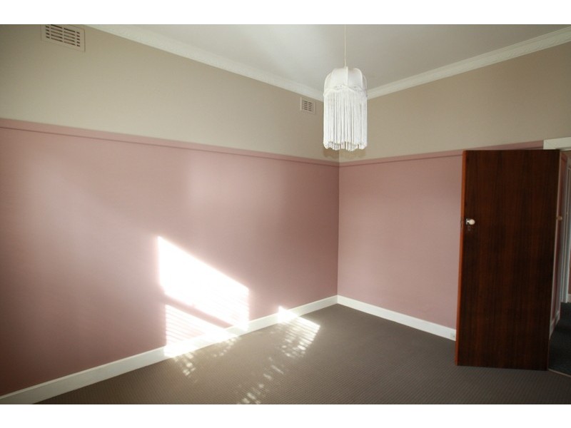 1 Hamlet Street, Quarry Hill VIC 3550