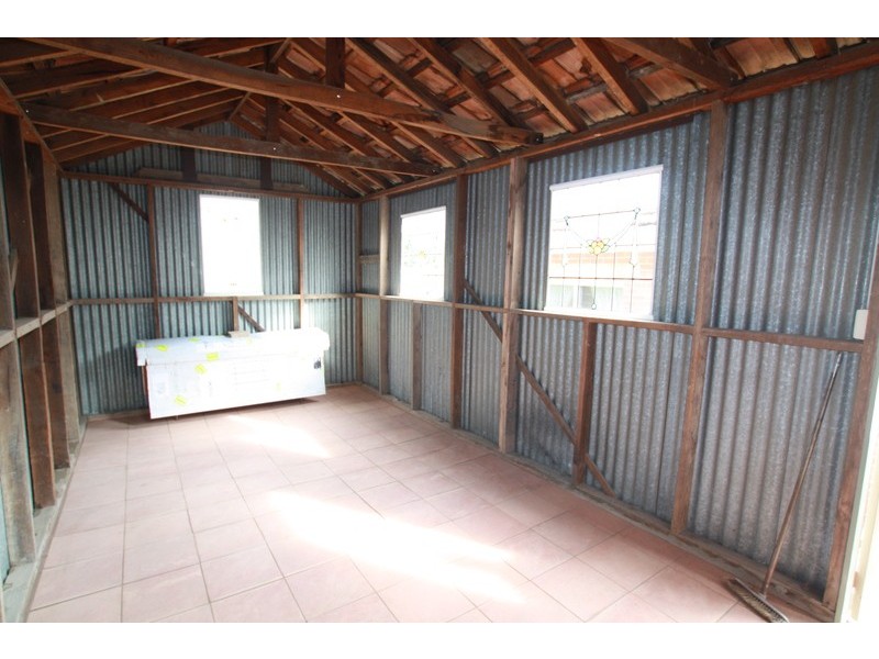 1 Hamlet Street, Quarry Hill VIC 3550