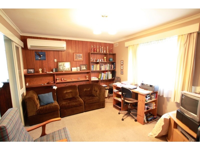 17 Hunter Avenue, California Gully VIC 3556