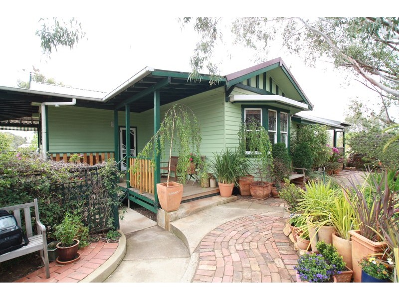 9 Crappers Road, Neilborough VIC 3570