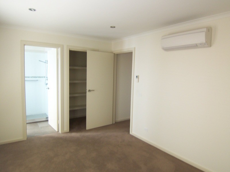 4/50 Race Street, Flora Hill VIC 3550
