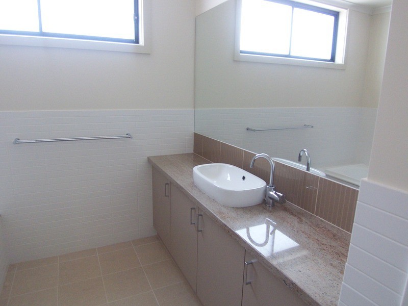 4/50 Race Street, Flora Hill VIC 3550