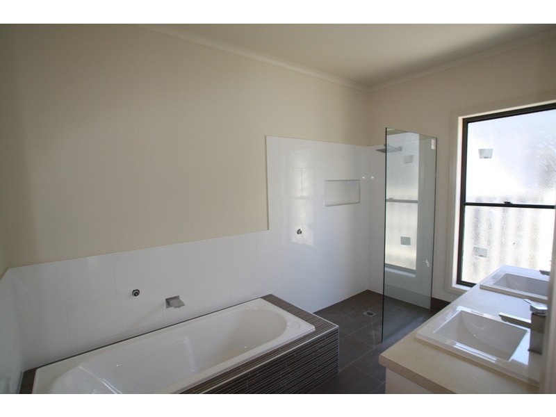 31a Reginald Street, Quarry Hill VIC 3550