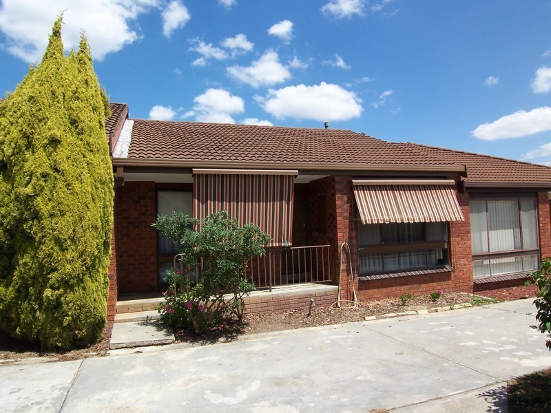 4/8 Murphy Street, Kennington VIC 3550