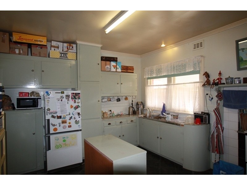 5 Bray Street, Long Gully VIC 3550