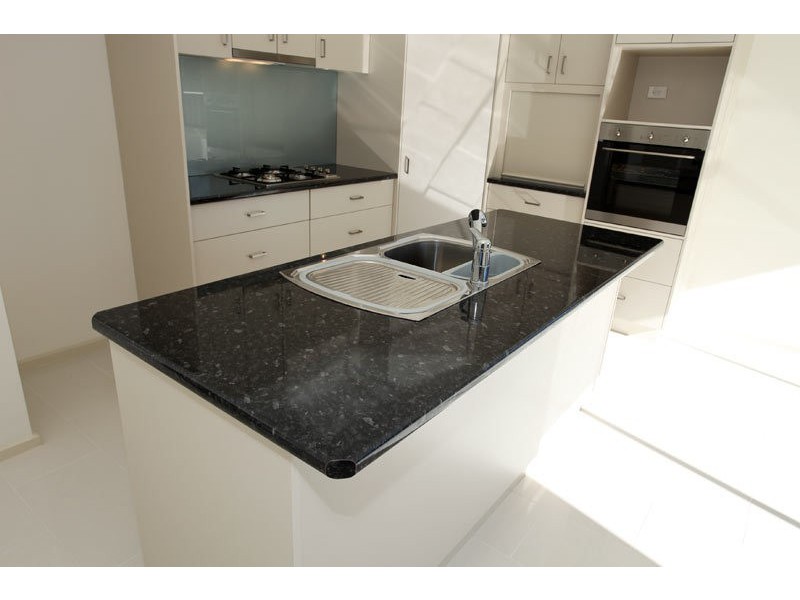 1/10 Neale Street, Kennington VIC 3550