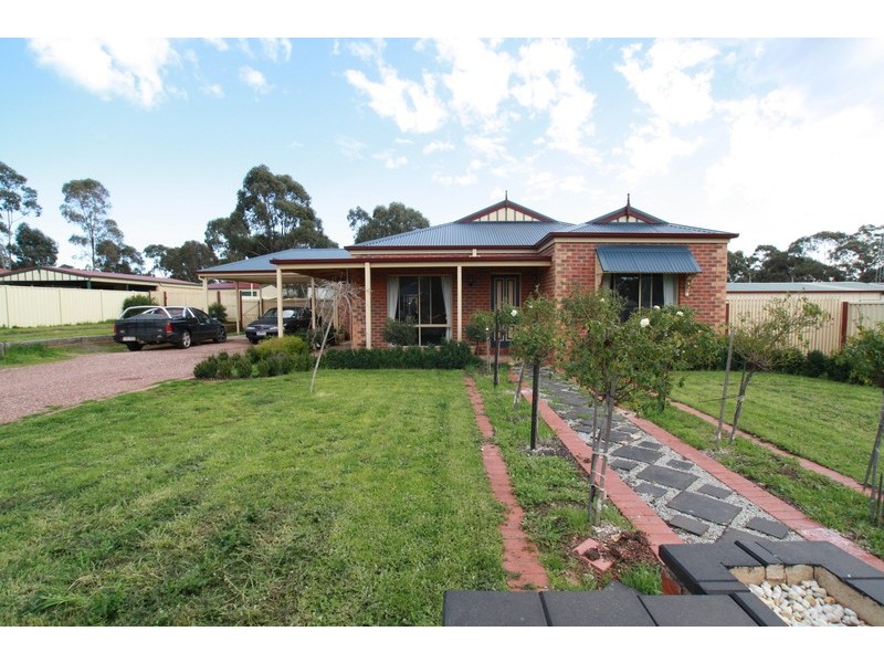 25 Marcus Court, Maiden Gully VIC 3551