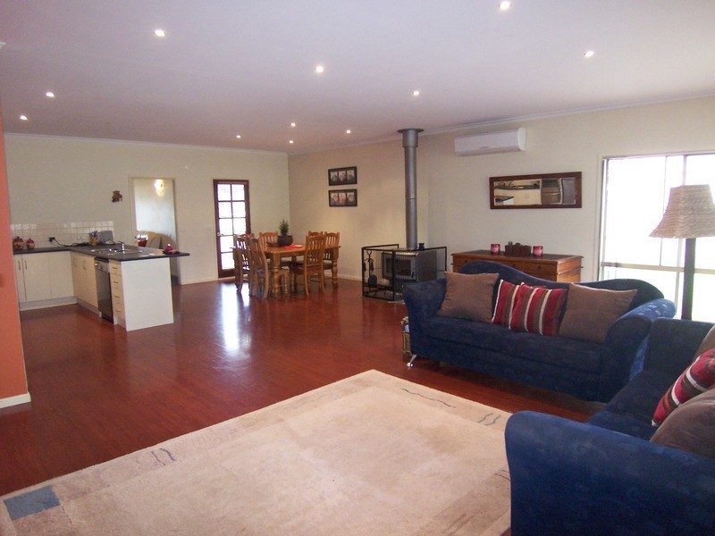 25 Marcus Court, Maiden Gully VIC 3551