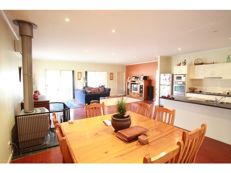 25 Marcus Court, Maiden Gully VIC 3551