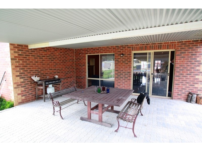 25 Marcus Court, Maiden Gully VIC 3551