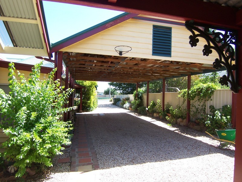 11 Church Street, Eaglehawk VIC 3556