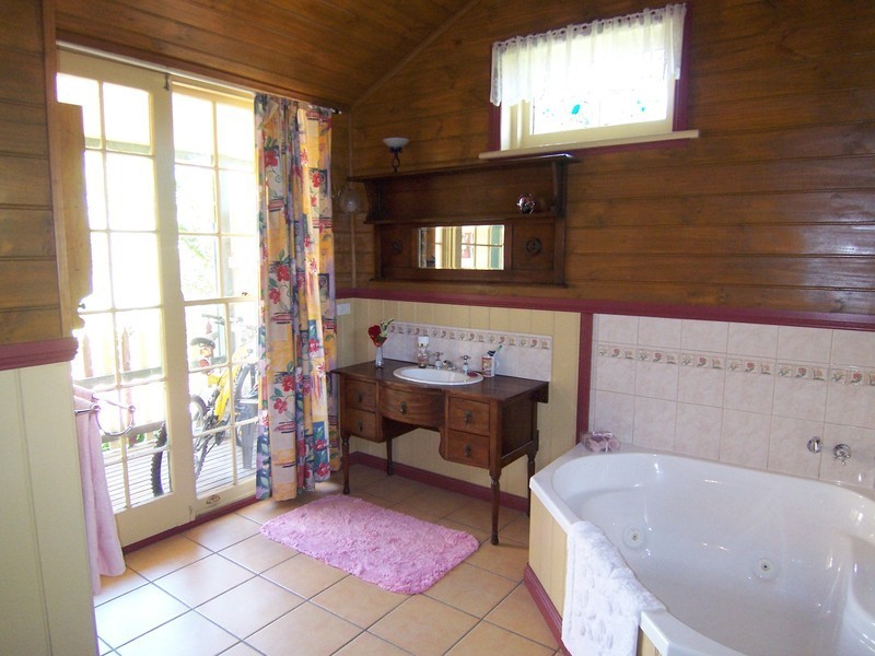 11 Church Street, Eaglehawk VIC 3556