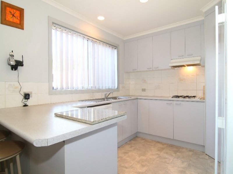 6 Pauline Crt, Kangaroo Flat VIC 3555