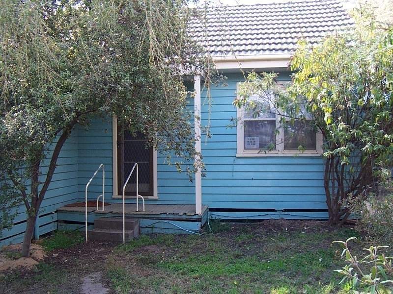 33 Russell Street, Quarry Hill VIC 3550