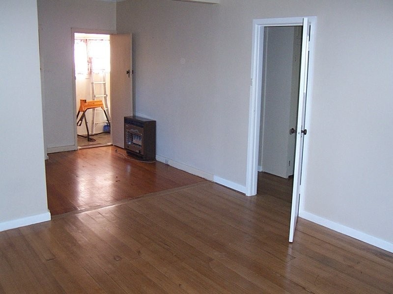 33 Russell Street, Quarry Hill VIC 3550