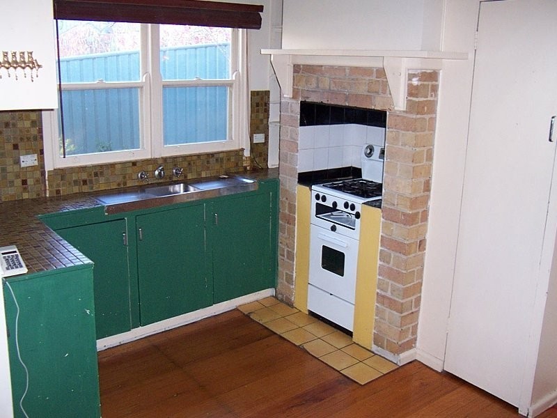 33 Russell Street, Quarry Hill VIC 3550