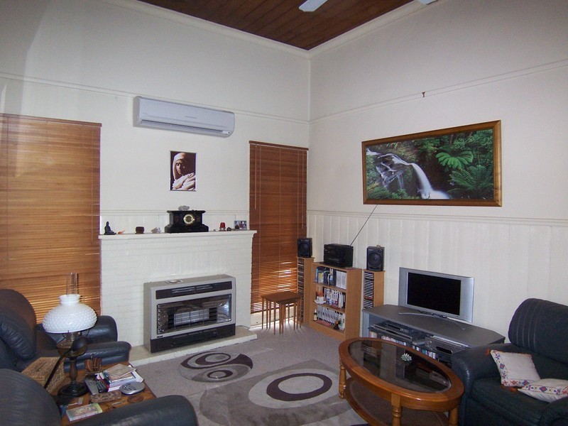 10 McPherson Street, Epsom VIC 3551