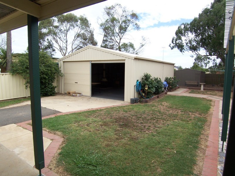 10 McPherson Street, Epsom VIC 3551