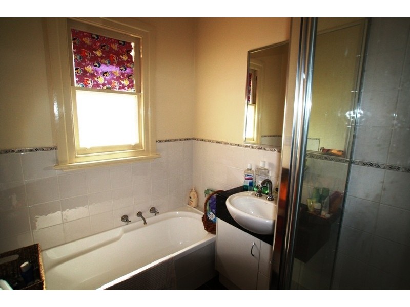 5 Bray Street, Long Gully VIC 3550