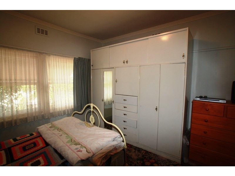 5 Bray Street, Long Gully VIC 3550