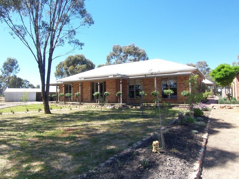57 Walmer Street, Strathfieldsaye VIC 3551