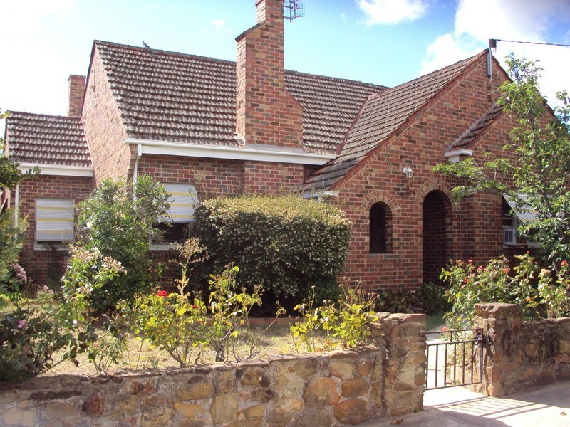 10 Dungey Avenue, Flora Hill VIC 3550