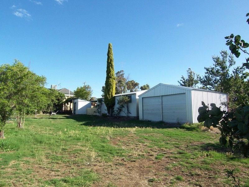 18 Taylor Street, California Gully VIC 3556