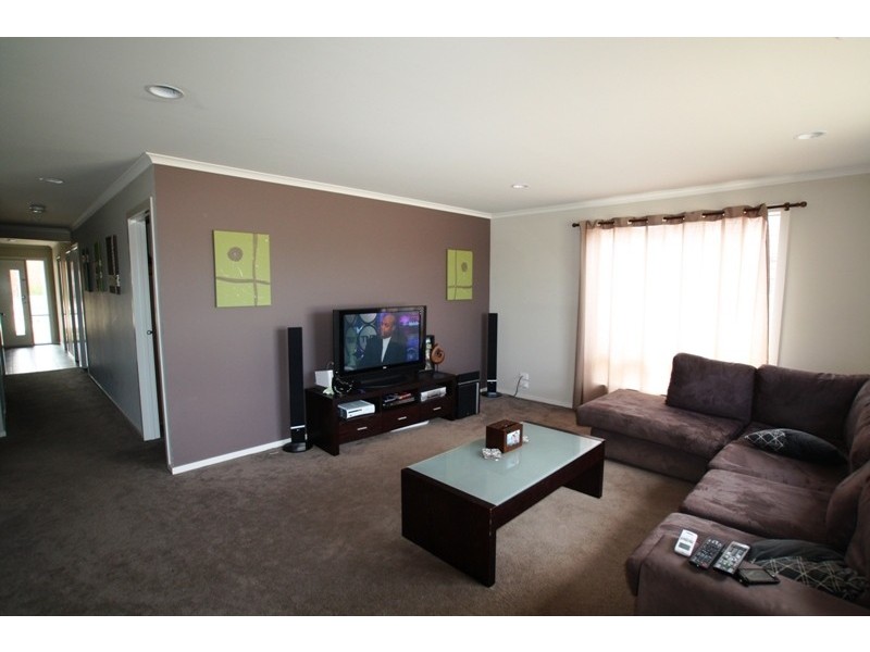 8 Mias Way, Epsom VIC 3551