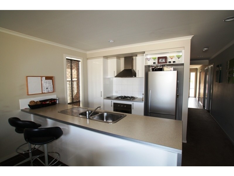 8 Mias Way, Epsom VIC 3551