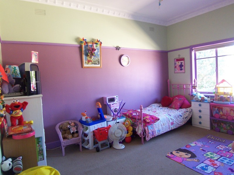 8 Margaret Crescent, Flora Hill VIC 3550