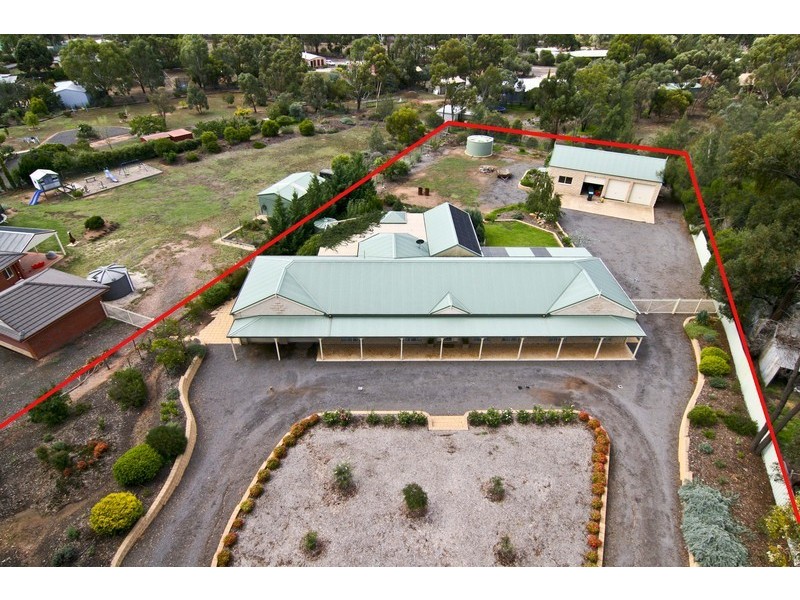 12 Timbertop Rise, Maiden Gully VIC 3551