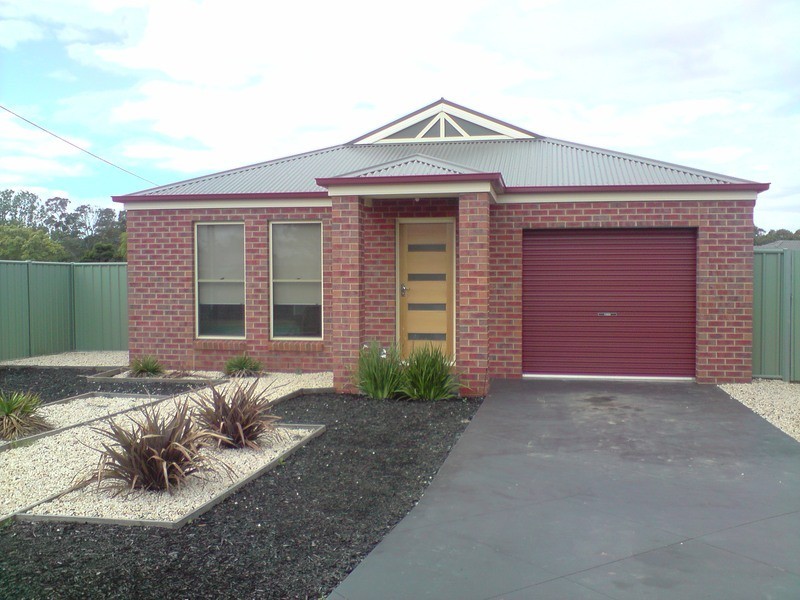 182 Myrtle Road, Epsom VIC 3551