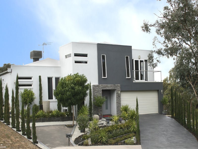 1A Lakewood Drive, Kennington VIC 3550