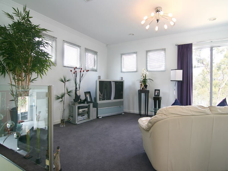 1A Lakewood Drive, Kennington VIC 3550