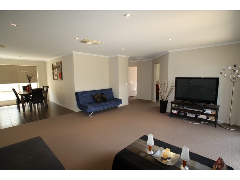 26 Cooba Drive, Epsom VIC 3551