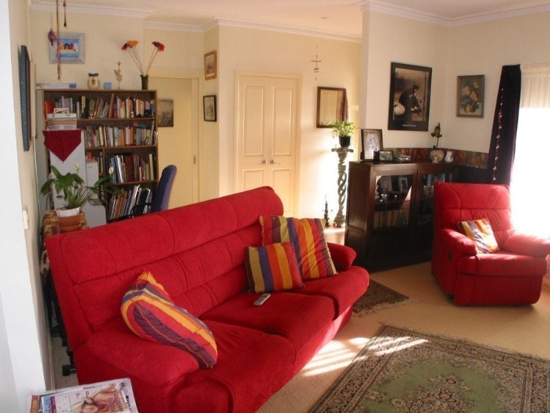 9 Derby Grove, Flora Hill VIC 3550