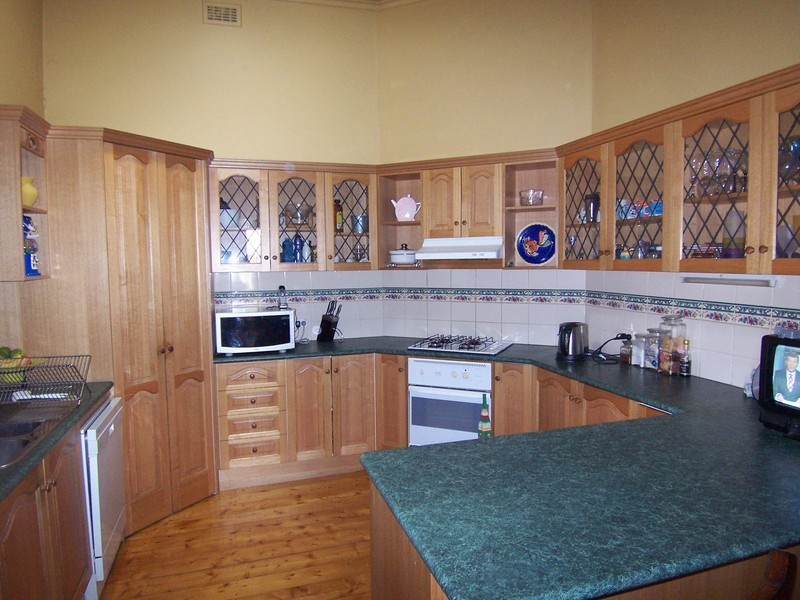 18 Taylor Street, California Gully VIC 3556