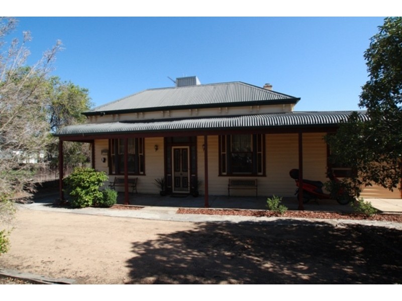 18 Taylor Street, California Gully VIC 3556