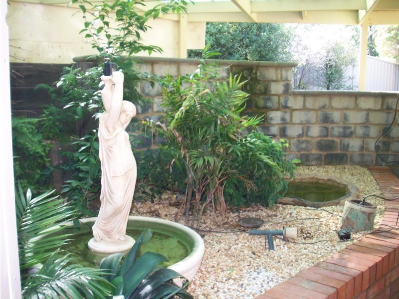 6 Pauline Crt, Kangaroo Flat VIC 3555