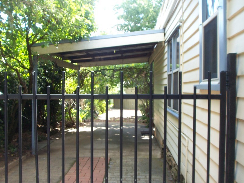 2 Clarke Street, Kennington VIC 3550