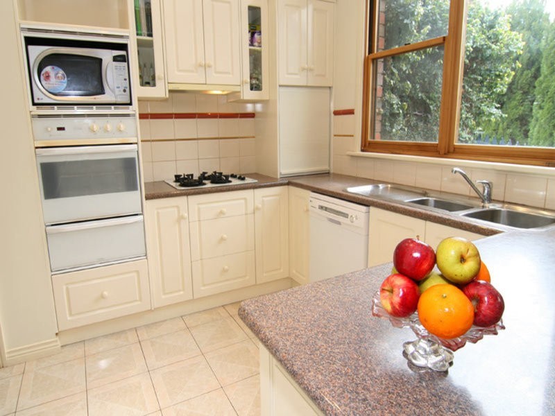 1 Silverfox Court, Strathdale VIC 3550