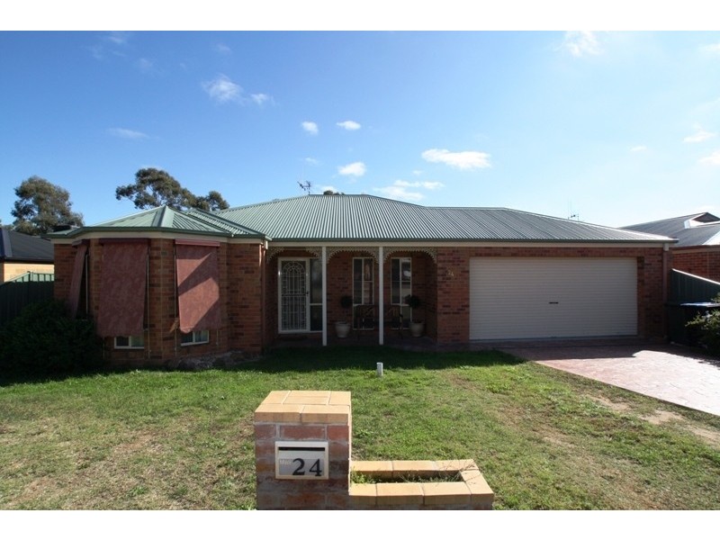24 Abbey Close, Eaglehawk VIC 3556