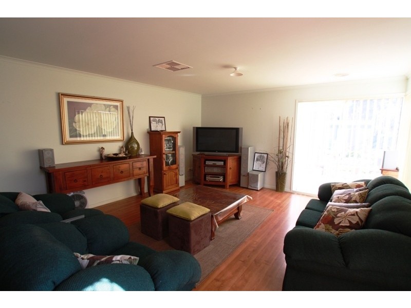 24 Abbey Close, Eaglehawk VIC 3556