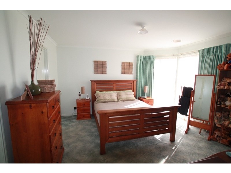 24 Abbey Close, Eaglehawk VIC 3556