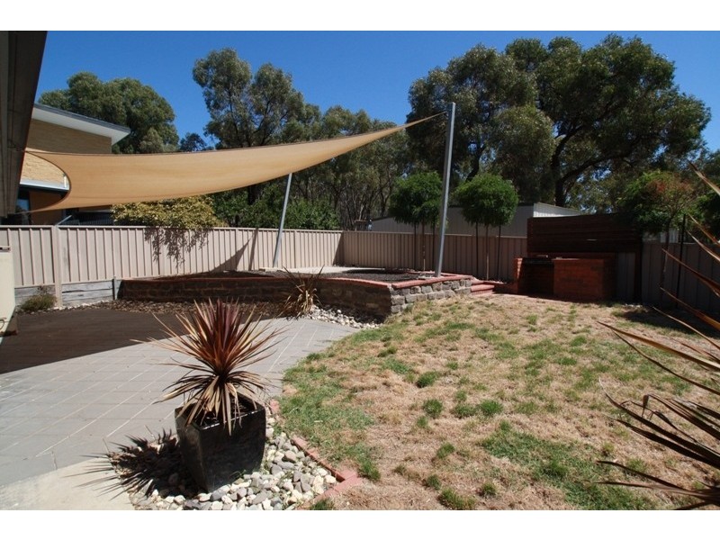 6 Kenny Court, Kangaroo Flat VIC 3555