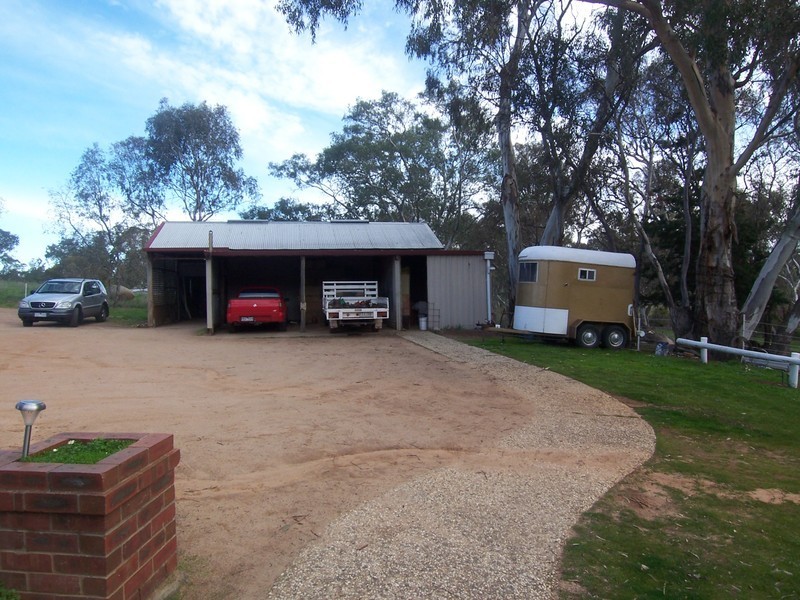 43 Wingrave Road, Lockwood South VIC 3551