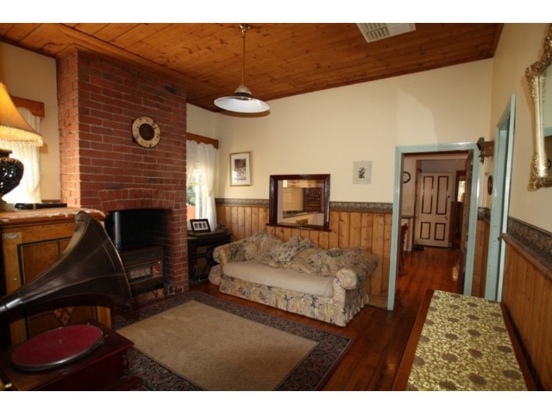 5 Barrell Street, Eaglehawk VIC 3556