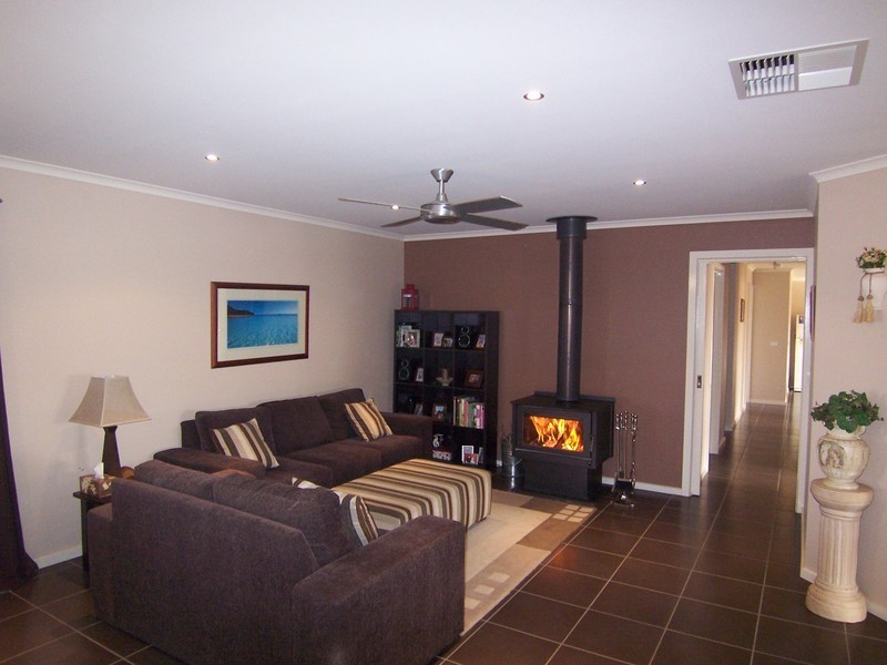 Neilborough VIC 3570
