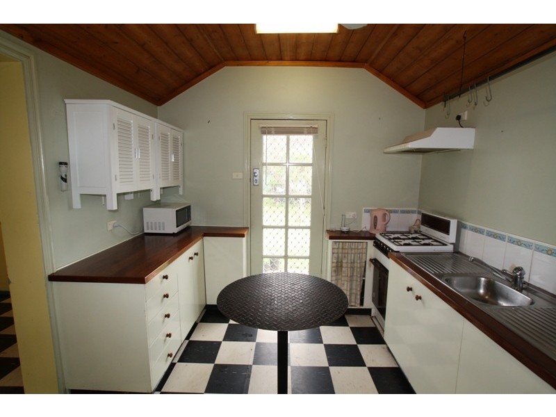 8 Smalley Street, California Gully VIC 3556