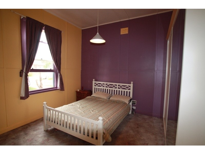 8 Smalley Street, California Gully VIC 3556